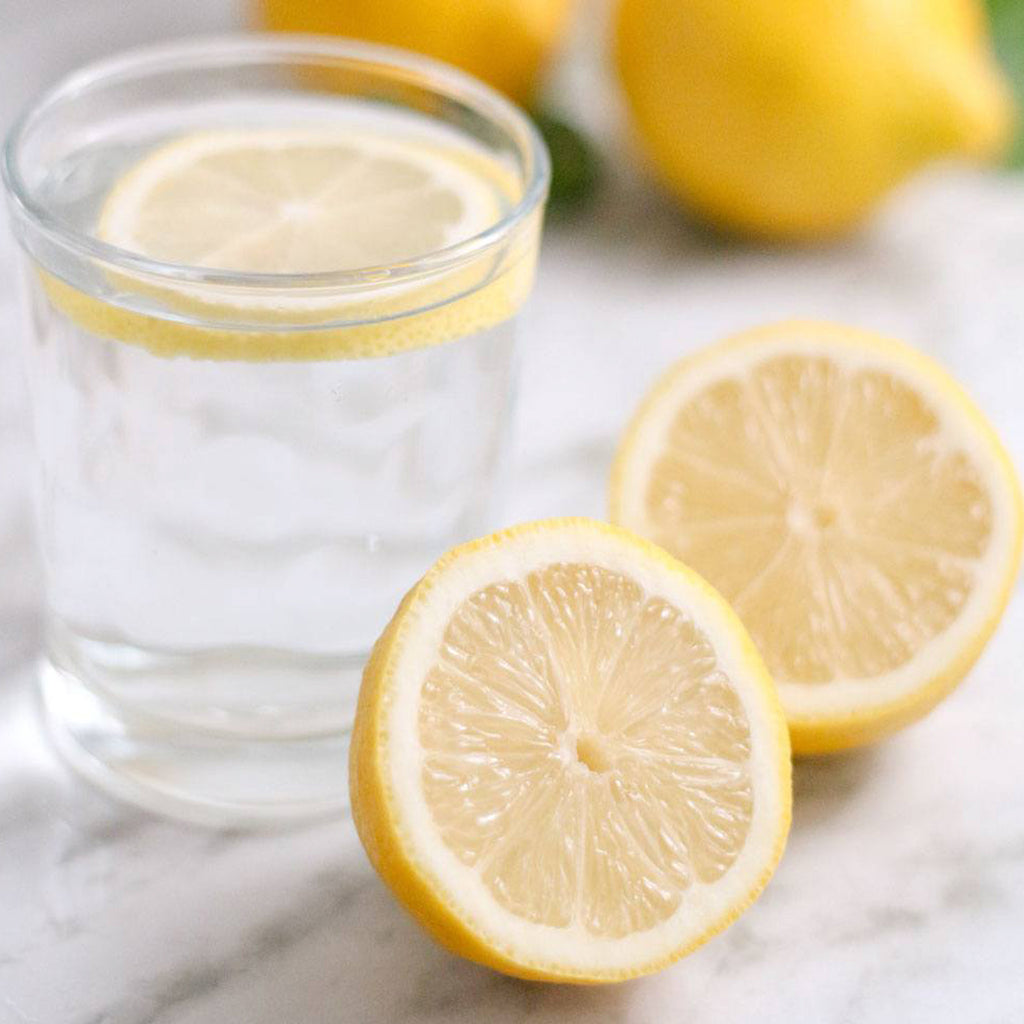The Benefits of Drinking Lemon Water Upon Awakening